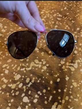 Women’s Bajio Aviator Sunglasses 💗